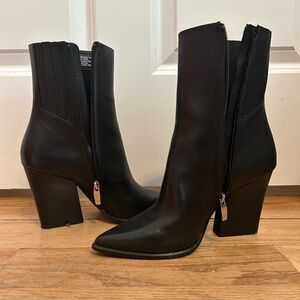 NWOT Steve Madden cowboy heeled boots